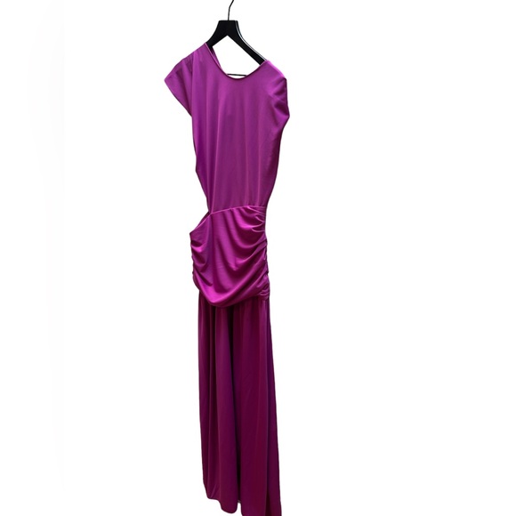 Tanya Taylor
Nami Gown size 6 - Picture 6 of 15